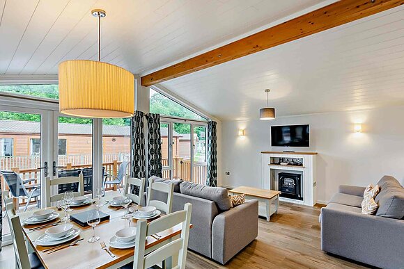 Deluxe 3 Lodge slps 8 ensuite and decking P - Sundrum Castle, Ayr, Ayrshire and Arran