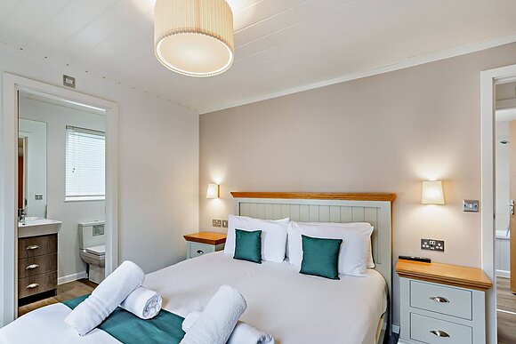Deluxe 3 Lodge slps 8 ensuite and decking P - Sundrum Castle, Ayr, Ayrshire and Arran