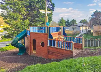 Children&rsquo;s play area 