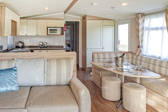 Palm 3 - Sunnyvale Holiday Park, Saundersfoot