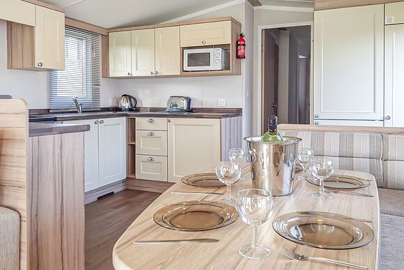 Palm 3 - Sunnyvale Holiday Park, Saundersfoot