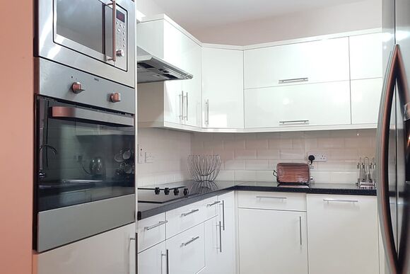 Valley Vineyard Vale - Sunnyvale Holiday Park, Saundersfoot