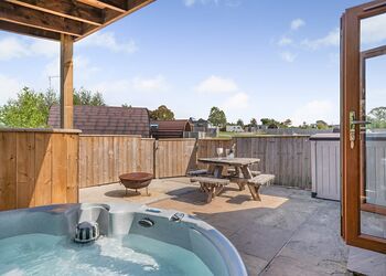 The Carlton - South View Retreat , Great Busby