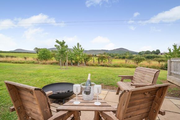 The Ayton - South View Retreat , Great Busby