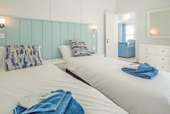 Signature Lodge 2 - Swanage Coastal Park, Swanage