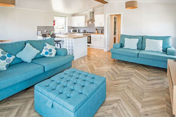 Signature Lodge 3 - Swanage Coastal Park, Swanage