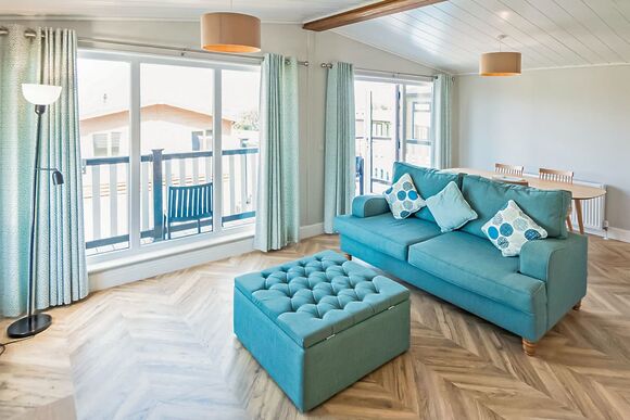 Signature Lodge 3 - Swanage Coastal Park, Swanage