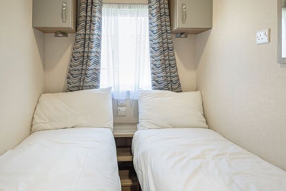 Signature Lodge 3 - Swanage Coastal Park, Swanage