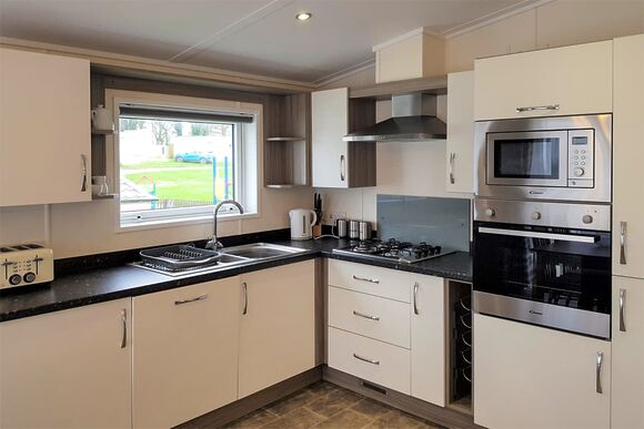 2 Bed Platinum Lodge - Sandaway Beach Holiday Park, Combe Martin