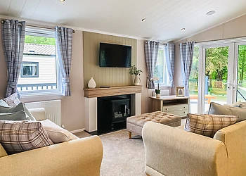 Signature Lodge with Hot Tub 