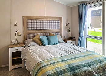 Signature Lodge with Hot Tub