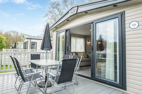 Platinum Select 2 Bed - Springwood Holiday Park, Kelso