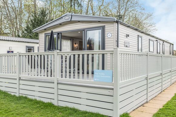 Platinum Select 2 Bed - Springwood Holiday Park, Kelso