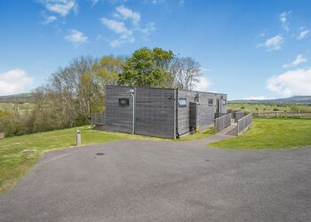 Panorama Retreat - Swanborough Lakes Luxury Lodges, Lewes