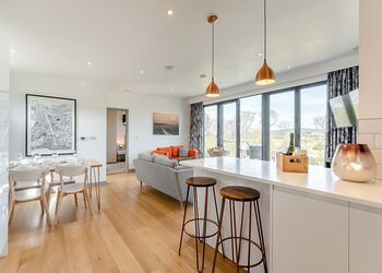 Caburn View Retreat - Swanborough Lakes Luxury Lodges, Lewes