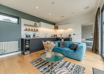 Woodland View Retreat (Pet) - Swanborough Lakes Luxury Lodges, Lewes