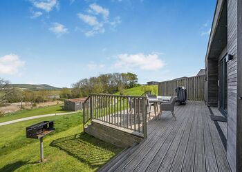 Caburn View Retreat (Pet) - Swanborough Lakes Luxury Lodges, Lewes