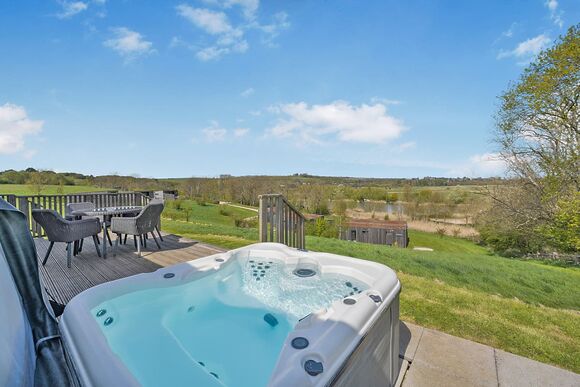 Panorama Retreat - Swanborough Lakes Luxury Lodges, Lewes