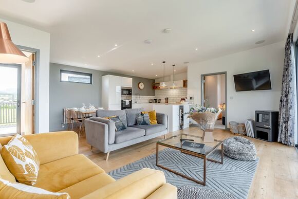 Swanborough Lakes Luxury Lodges