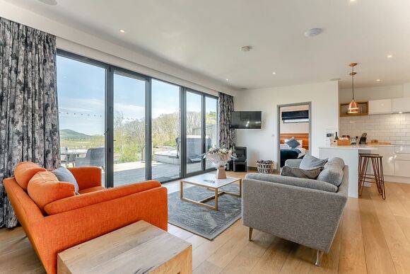 Caburn View Retreat - Swanborough Lakes Luxury Lodges, Lewes