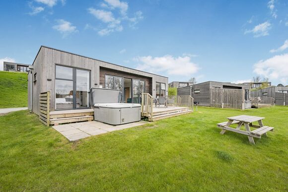 Lakeview Retreat - Swanborough Lakes Luxury Lodges, Lewes