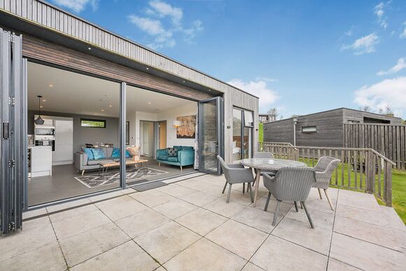 Lakeview Retreat - Swanborough Lakes Luxury Lodges, Lewes