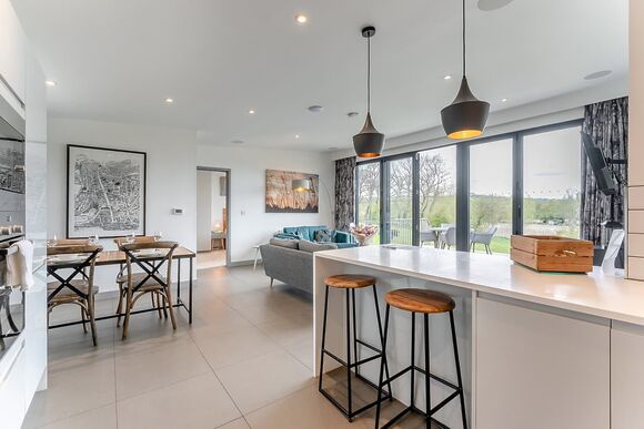 Lakeview Retreat - Swanborough Lakes Luxury Lodges, Lewes