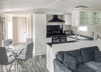 Tolcarne - Stream Valley Holiday Park, Penzance