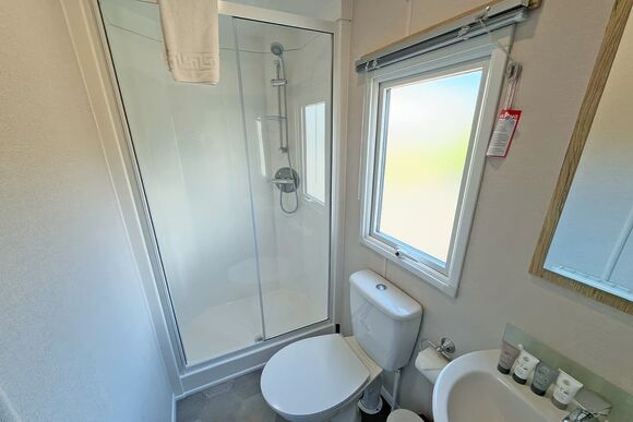Valley View 2 Bed Holiday Caravan Rame - Tamar View Holiday Park, St Ann&rsquo;s Chapel, Callington