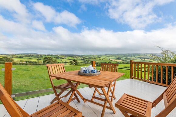Sunrise View Lodge - Tan Rallt Holiday Park & Spa, Abergele