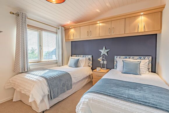 Sunrise View Lodge - Tan Rallt Holiday Park & Spa, Abergele