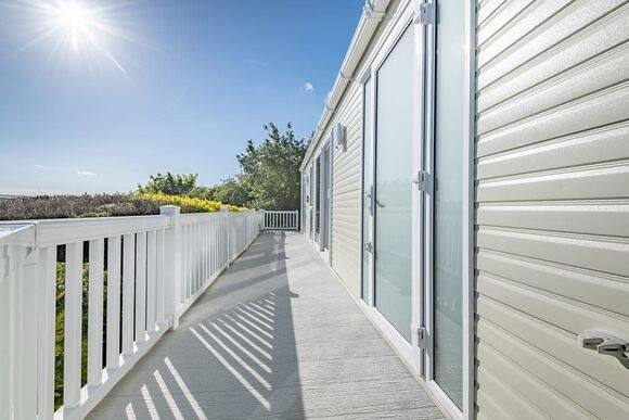 Hillside Lodge - Tan Rallt Holiday Park & Spa, Abergele