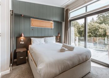 Cedar Lodge VIP - The Astbury Golf and Lodge Resort, Bridgnorth
