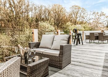 Ivy Lodge VIP - The Astbury Golf and Lodge Resort, Bridgnorth