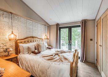 Ivy Lodge VIP - The Astbury Golf and Lodge Resort, Bridgnorth