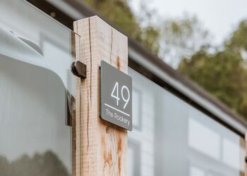 Redwood Lodge VIP Hot Tub - The Astbury Golf and Lodge Resort, Bridgnorth