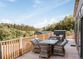 Magnolia Lodge VIP Hot Tub - The Astbury Golf and Lodge Resort, Bridgnorth