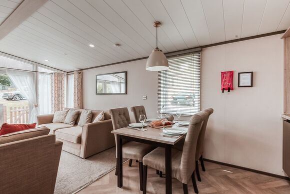 Sycamore Lodge VIP - The Astbury Golf and Lodge Resort, Bridgnorth