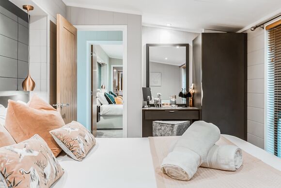 Oak Lodge VIP - The Astbury Golf and Lodge Resort, Bridgnorth