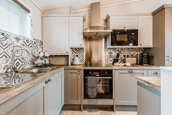 Blossom Lodge VIP - The Astbury Golf and Lodge Resort, Bridgnorth