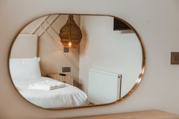 Redwood Lodge VIP Hot Tub - The Astbury Golf and Lodge Resort, Bridgnorth