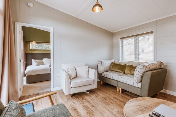 Magnolia Lodge VIP Hot Tub - The Astbury Golf and Lodge Resort, Bridgnorth