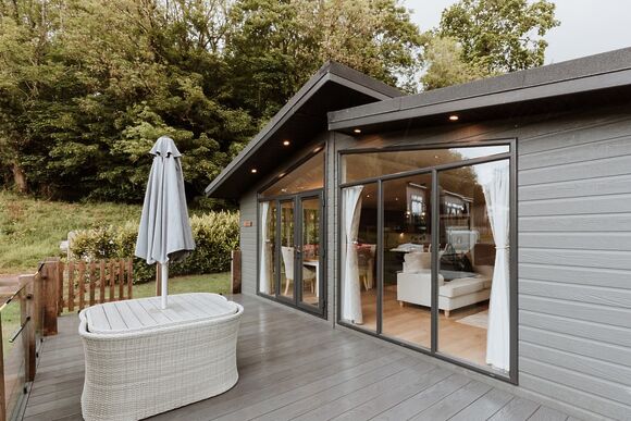 Laurel Lodge VIP Hot Tub - The Astbury Golf and Lodge Resort, Bridgnorth