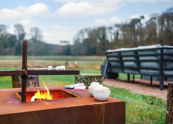 Three Bed Barn (Pet) - The Barns at Blackwater Meadow, Ellesmere