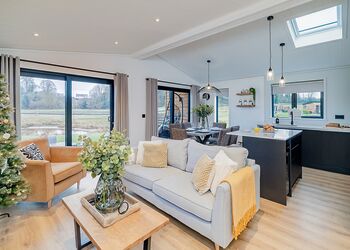 Three Bed Barn (Pet) - The Barns at Blackwater Meadow, Ellesmere