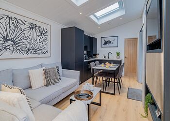 The Stargazer (Pet) - The Barns at Blackwater Meadow, Ellesmere