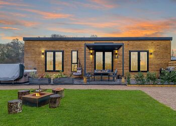 The Stargazer - The Barns at Blackwater Meadow, Ellesmere