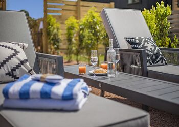 Retreat Barn (Pet) - The Barns at Blackwater Meadow, Ellesmere