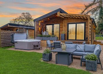 Three Bed Barn - The Barns at Blackwater Meadow, Ellesmere