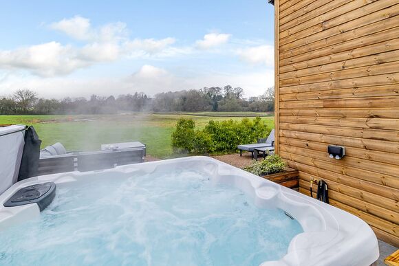 The Stargazer (Pet) - The Barns at Blackwater Meadow, Ellesmere